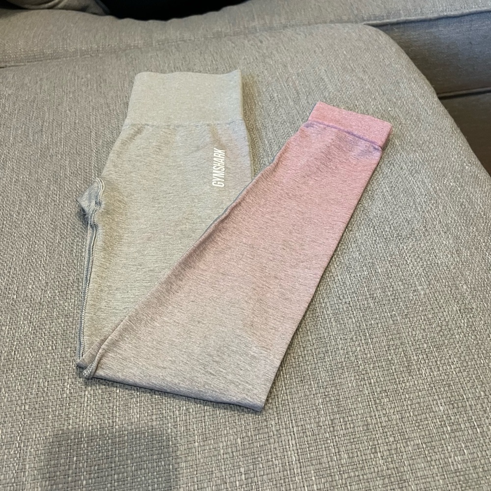 Gymshark extra small legging with ombre, gray and pink fade.
